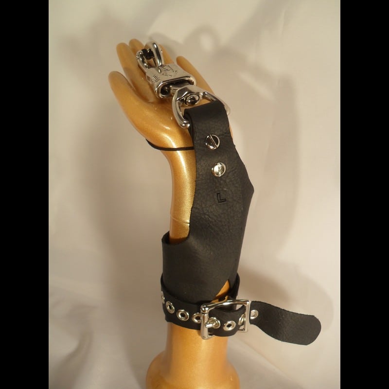 Female Suspension Cuffs