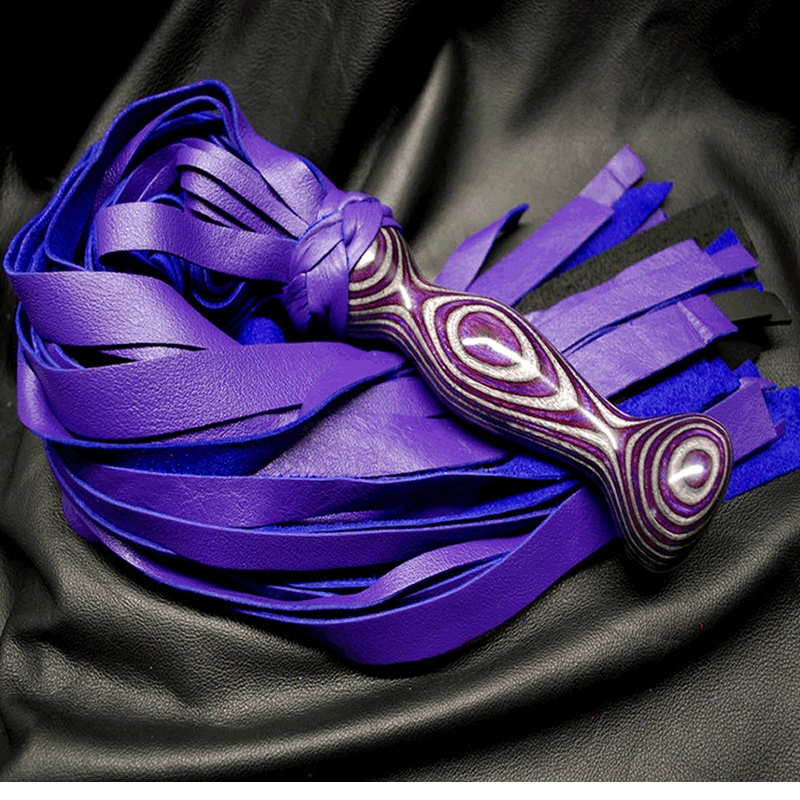 Laminated Wooden Handle Premium Flogger