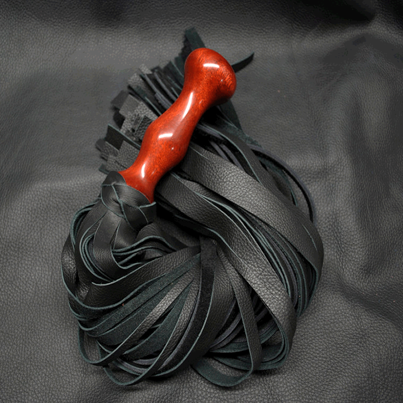 Laminated Wooden Handle Premium Flogger